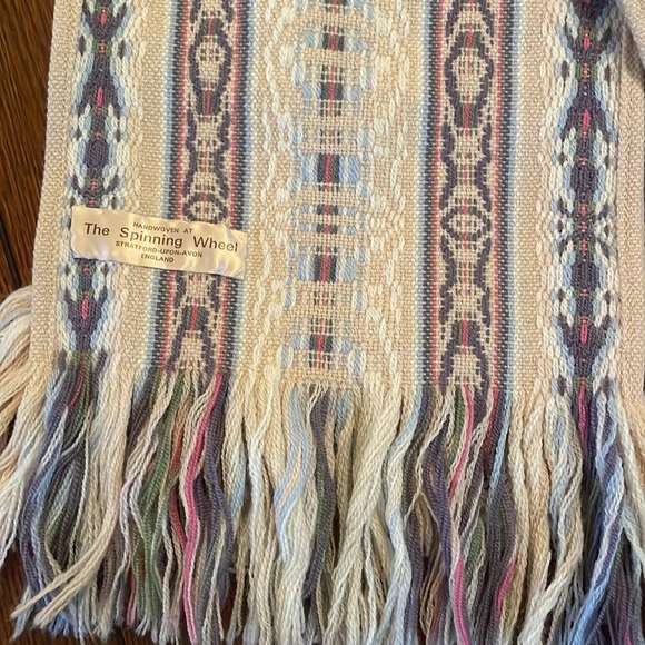 Scarf. Handwoven at the Spinning Wheel England. - Picture 2 of 4
